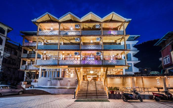 Hill Rive Resort
