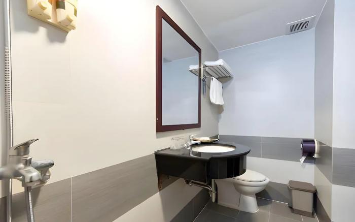 Bay Luxury Chariot Hotel