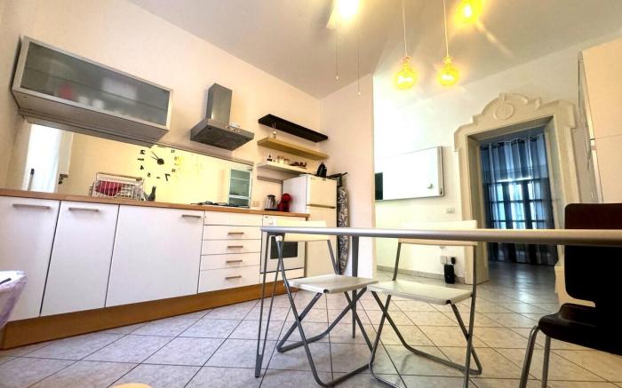Sunny house, in the heart of Milan