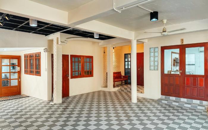 Baan Inta Hostel - บ้านอินตาโฮสเทล