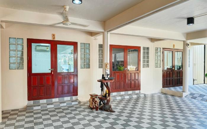 Baan Inta Hostel - บ้านอินตาโฮสเทล