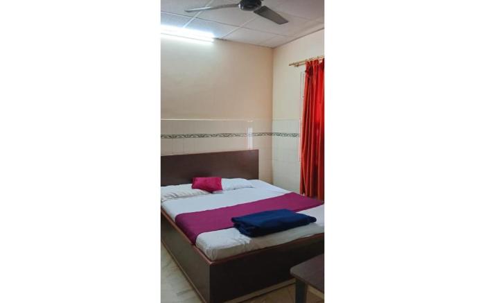 DhamStay Hotel Blue Moon Near Railway Station Bhubaneswar