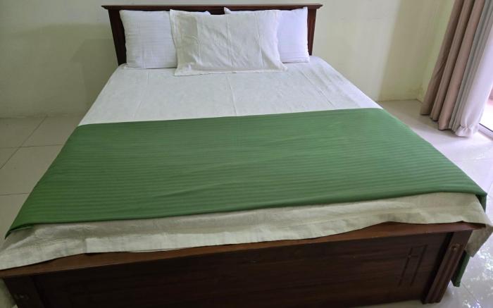 Deluxe Dbl Family Room @  Lakeside Nature's Nook