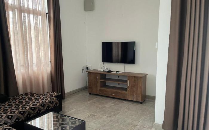 Balaclava 3BR Apt with Pool