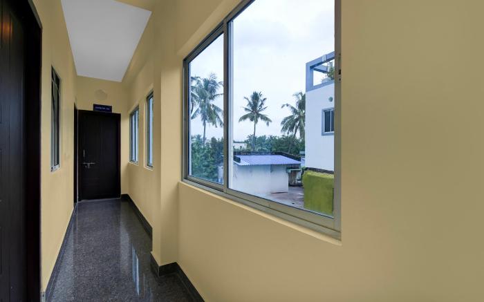 Hotel O Royal Avisi Residency