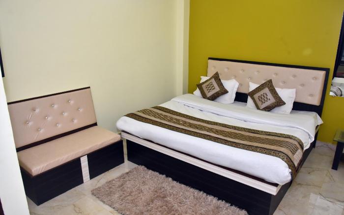 Hotel O Us Residency