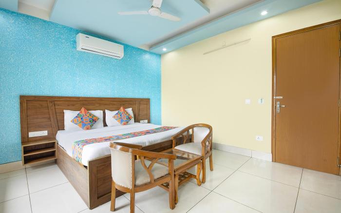 FabHotel Crestwood Inn