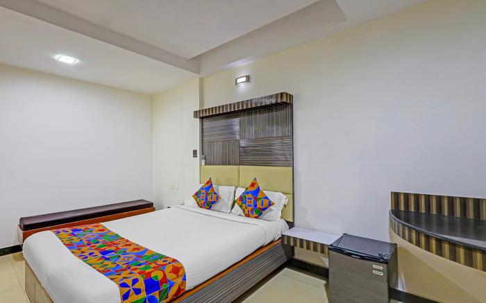 FabHotel Yagna Residency