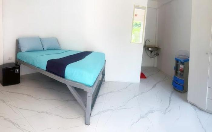Studio room w/ AC & kitchenette