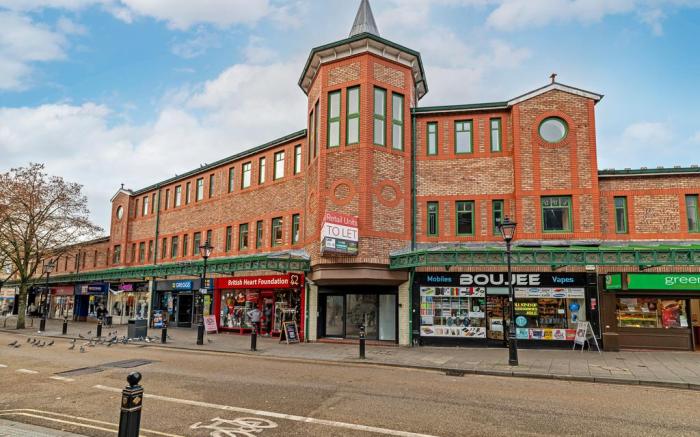 Alexandra House by Guestz