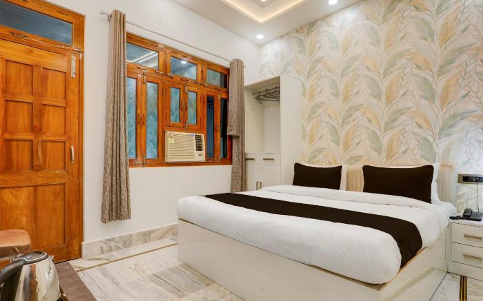 Super Townhouse Vishwanath Temple Varanasi