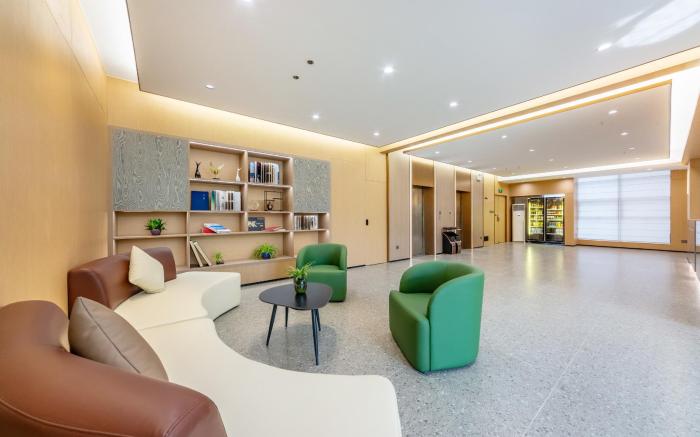 IMPERIAL LONG HOTEL - Guangzhou Panyu Square Panjiang Metro Station