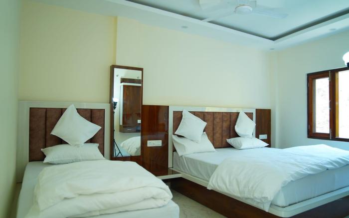 Hotel Mandakini Palace