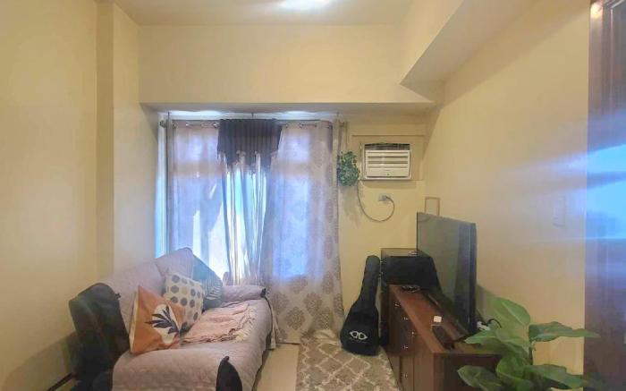 1 Bedroom Condo Near Ayala Mall
