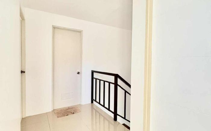 4 Bedrooms House near AIRPORT C