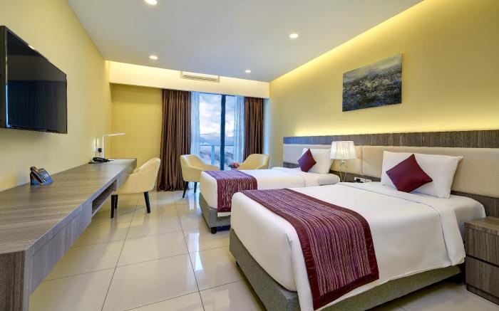 Highland Breeze Hotel