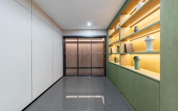 Yizhi Hotel Huayang Subway Station Exhibition Center Store