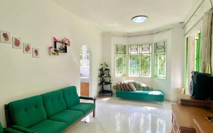 OYO 94710 Puncak Resort Guest House
