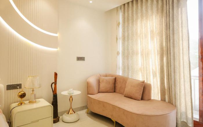 Luxury 5bhk Duplex Villa with Jacuzzi 