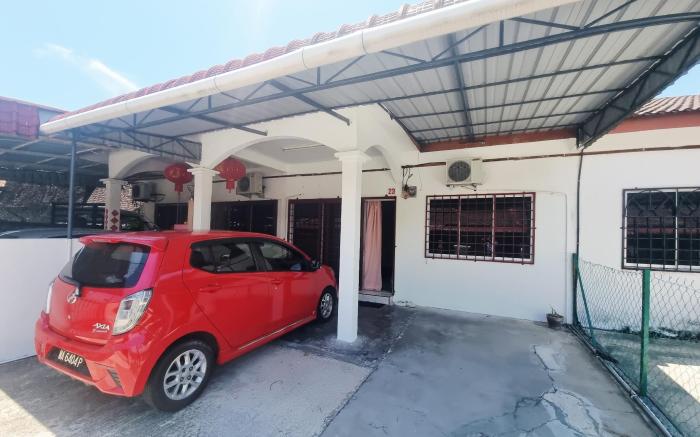 HOMESTAY TAMAN SEGAR 23 (Muslim Only)