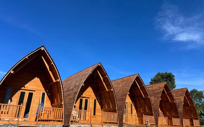 eM eR GLAMPING & VILLAS