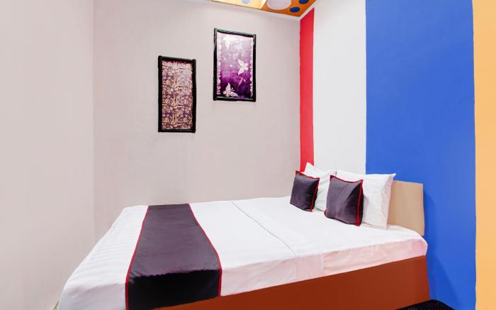 OYO 94702 Putra Family Homestay Sikunir