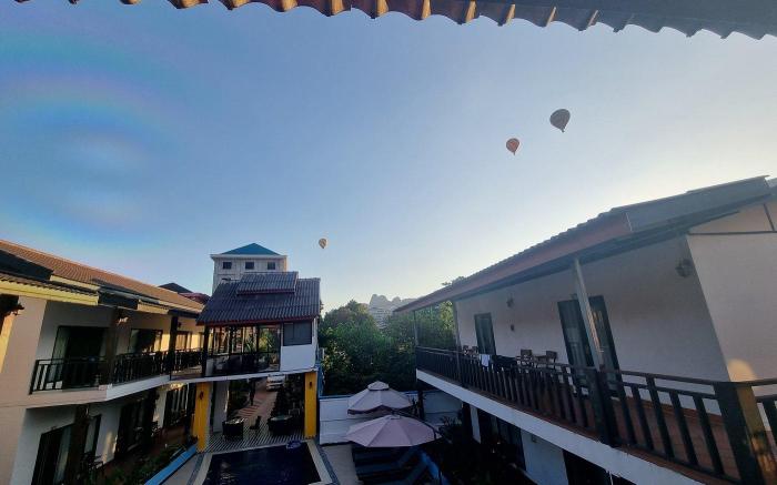 Vang Vieng Night Market Resort