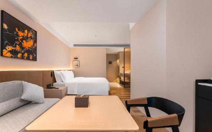 MEHOOD LESTIE Qingdao May Fourth Square MixC