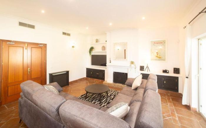 San Roque Golf Club Luxury 4-bed Villa + Swim Pool