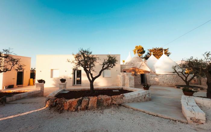 From Mèmela, fabulous trulli.