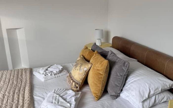 #41 Fantasia - GooseView Private en-suite king bed