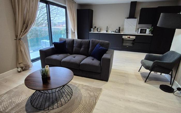 #23 Lux stylish 2 bed 2 bath with balcony NEC n12