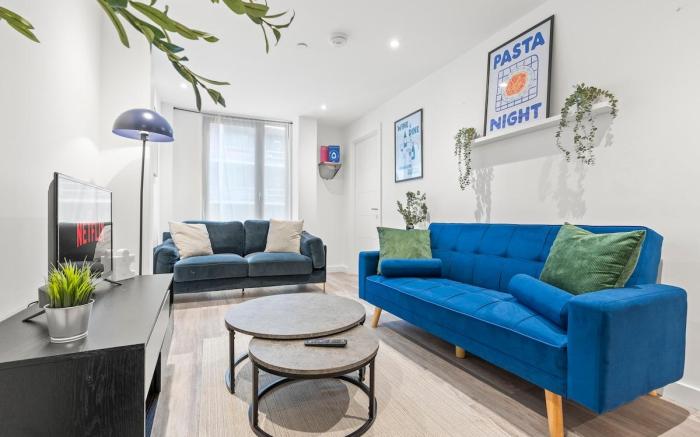 #20 2 Bed 2 Bath Balcony Lux Digbeth Apt