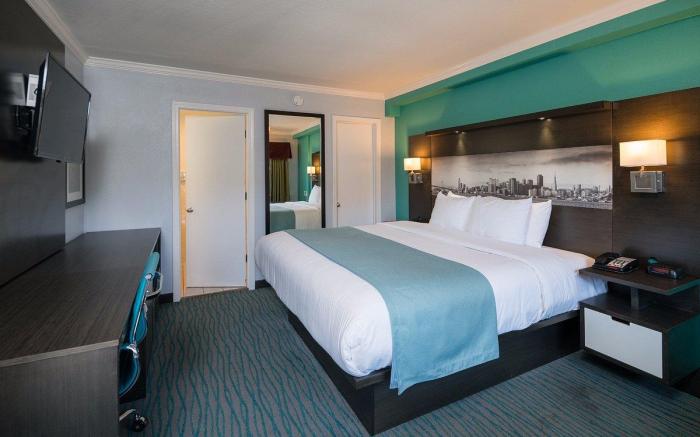 Inn On Grove