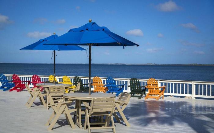 Sunset on the Bay Condo w/ Private Balcony & Pool