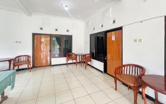 Villa Diva Tambi Mitra RedDoorz