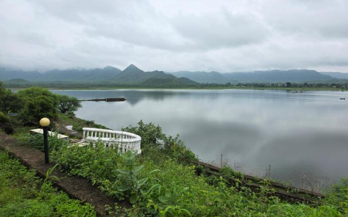 NEELKANTH FOREST RETREAT RESORT