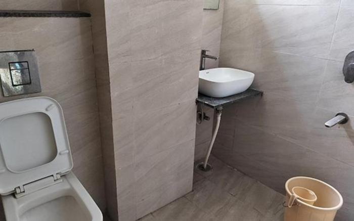 FabHotel Swagath Inn