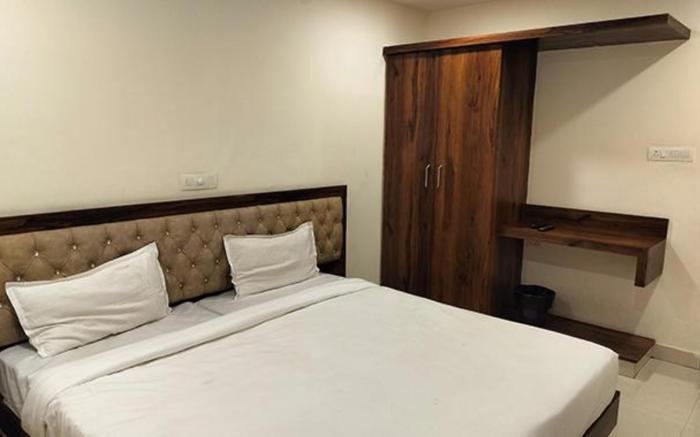 FabHotel Swagath Inn