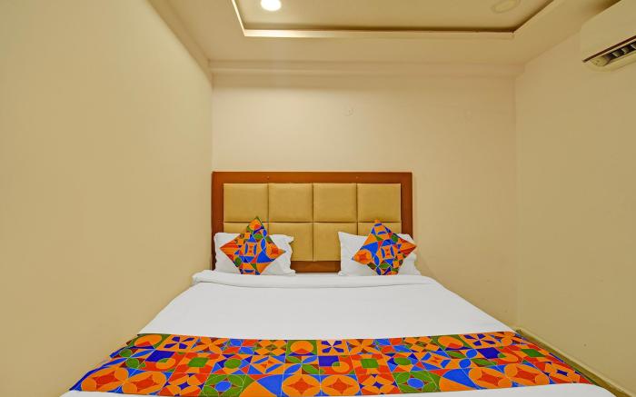 FabHotel VSR International