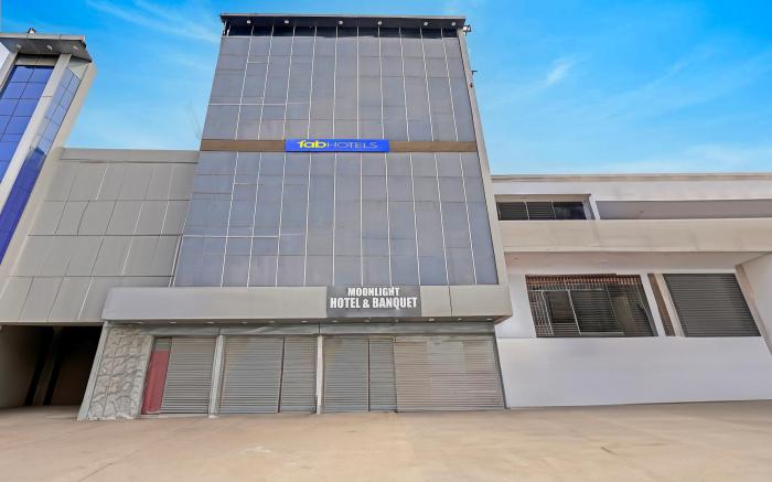 FabHotel Moonlight & Banquets