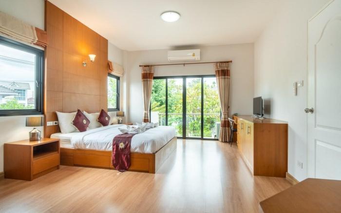 Starry Sky Villa –Private Pool, Close to Airport