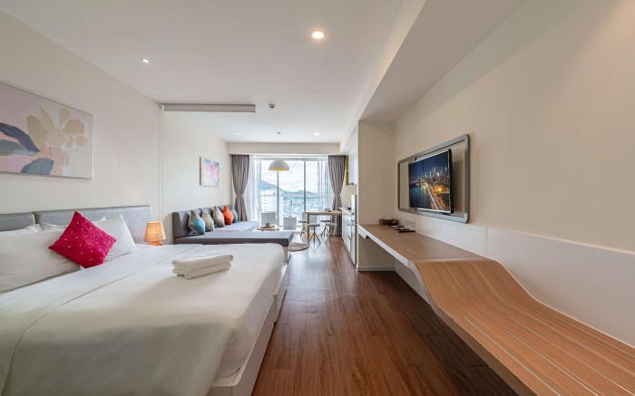 Nha Trang  Chic Suite_Central high F_FREE POOL