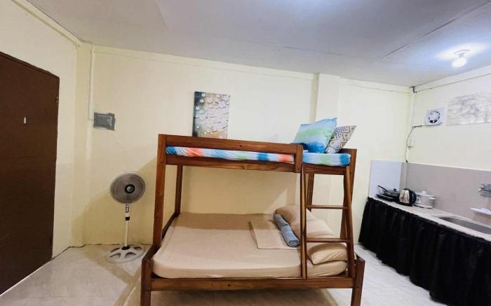 La Casitas HomeStay - High-Five Room