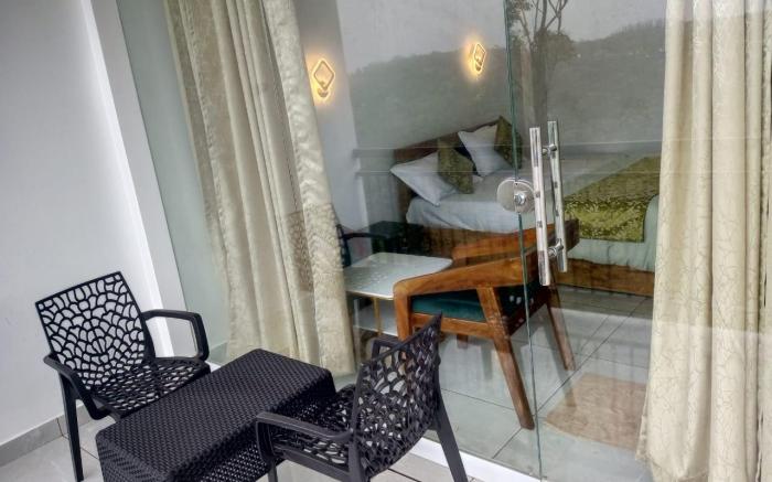 THE FORTUNARA CROWN MUNNAR