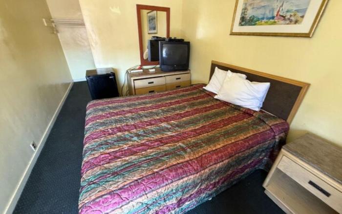 Discovery Inn Vallejo / Napa Valley I 780