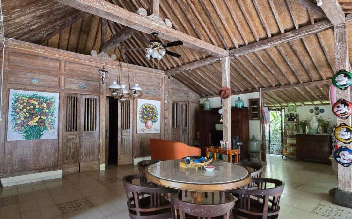 Eyang Residence Limasan Kebon Dalem