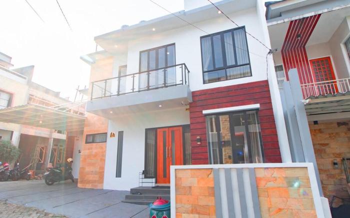 Villa Van Java with Private Pool and Karaoke Room