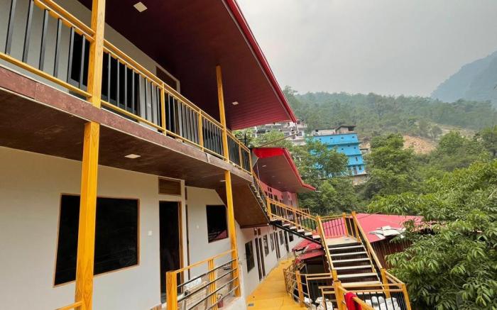 New Mandakini River Resort