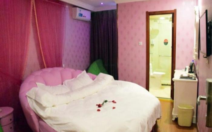 GreenTree Inn Anhui Fuyang Railway Station W XianGYAng Road Business Hotel